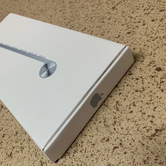 Apple Wireless Keyboard - Picture 6 of 7